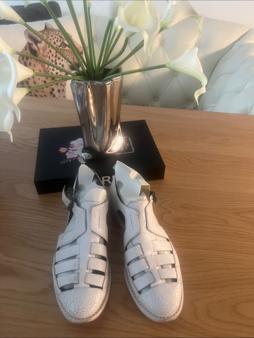 Kenneth Cole White Leather Fisherman Sandals